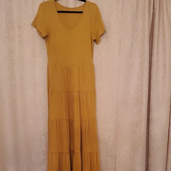 Mustard Tiered Maxi Dress - Picture 1 of 4